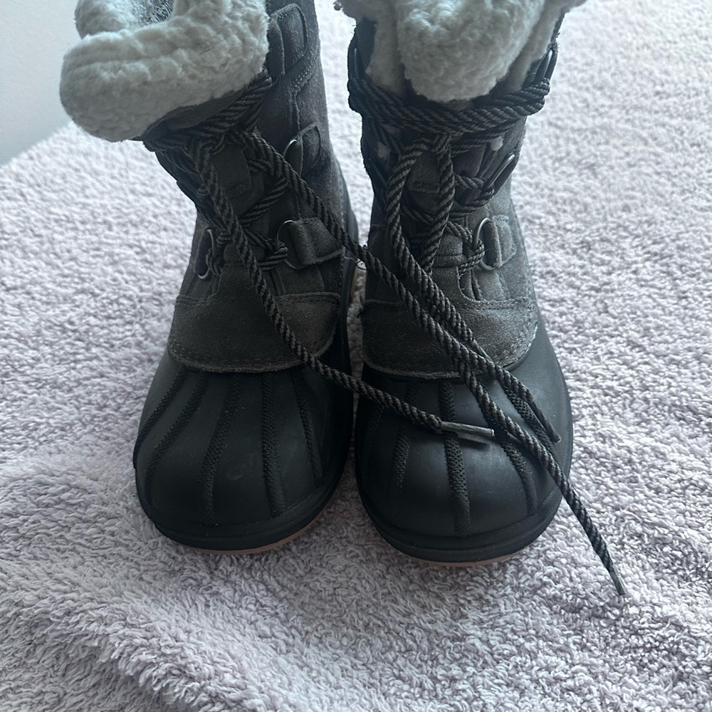 Cat & Jack Gray Snow Boots for Kids - Picture 2 of 7